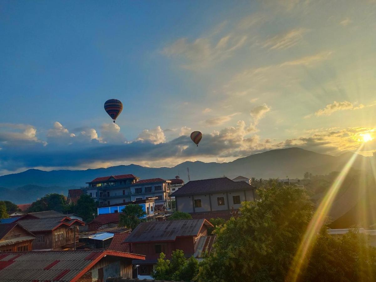 Vang Vieng Trendy Hotel מראה חיצוני תמונה