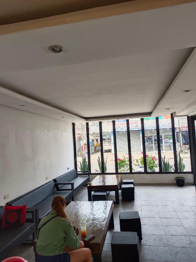 Vang Vieng Trendy Hotel מראה חיצוני תמונה
